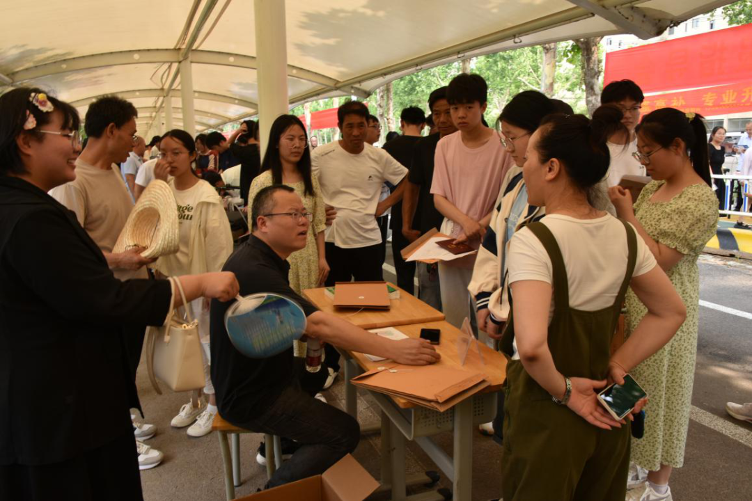 图片[7]-【全环境立德树人】郯城一中开展2023届高考志愿填报公益活动-郯城一中